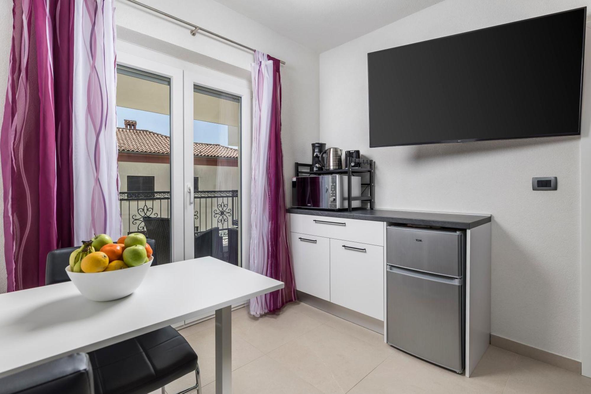 Adults Only Samantha By Irundo Apartman *
